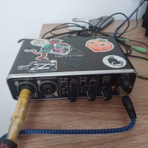 Interfaz Behringer UMC202HD